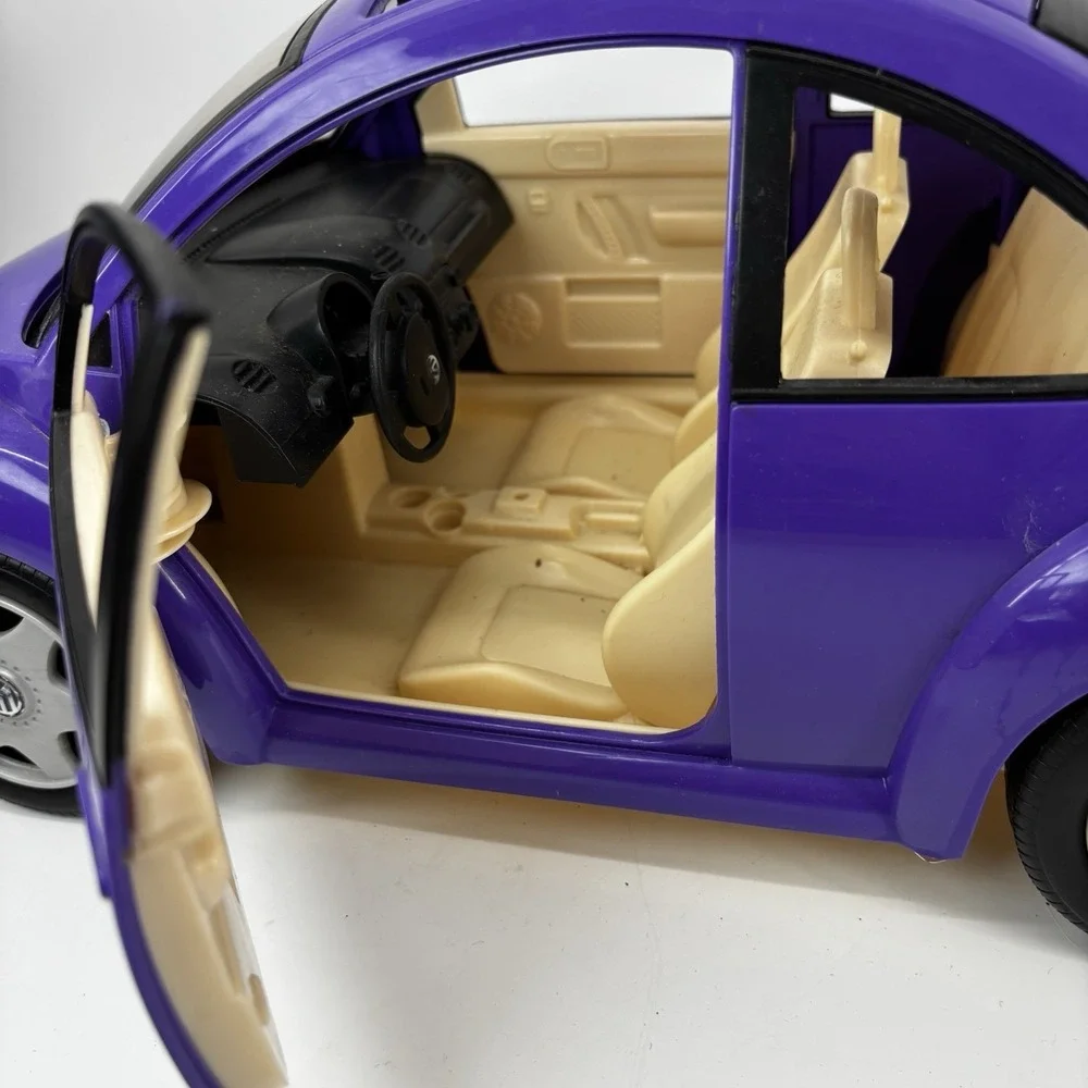 Mattel Barbie Volkswagen Beetle Purple Car 2000 Opening Doors Fashion Doll W/Key